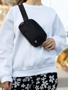 Lululemon Everywhere Fanny Pack - Belt Bag 1L